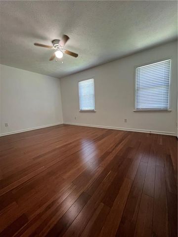 1001 Park Gate Place, Stone Mountain, GA 30083