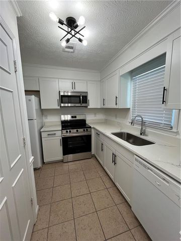 1001 Park Gate Place, Stone Mountain, GA 30083