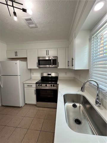 1001 Park Gate Place, Stone Mountain, GA 30083