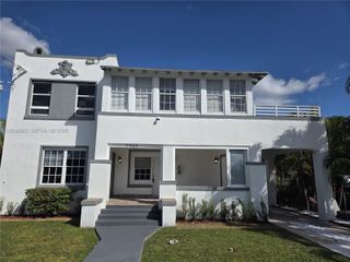 1945 NW 24th Ct 2, Miami, FL 33125