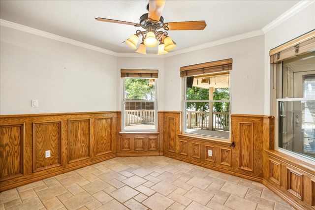 105 Casas Del Sur Street, Granbury, TX 76049