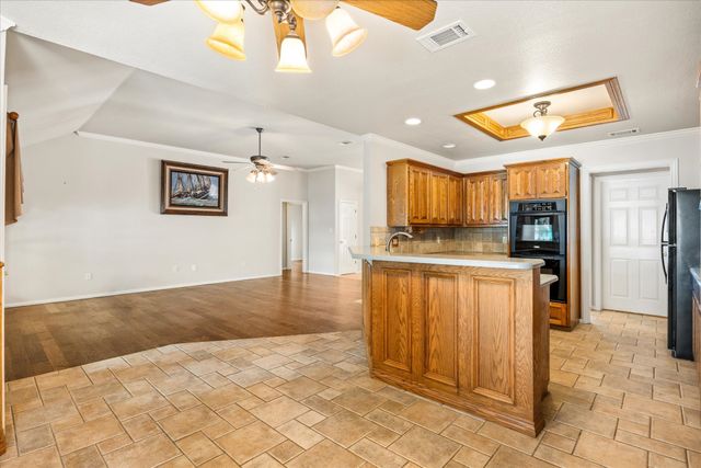 105 Casas Del Sur Street, Granbury, TX 76049