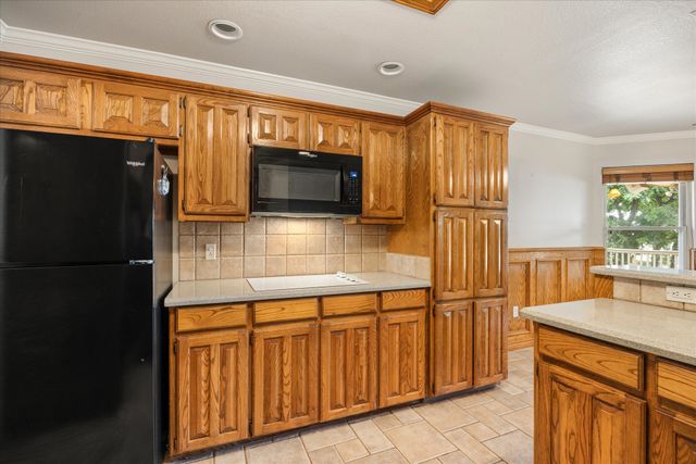 105 Casas Del Sur Street, Granbury, TX 76049