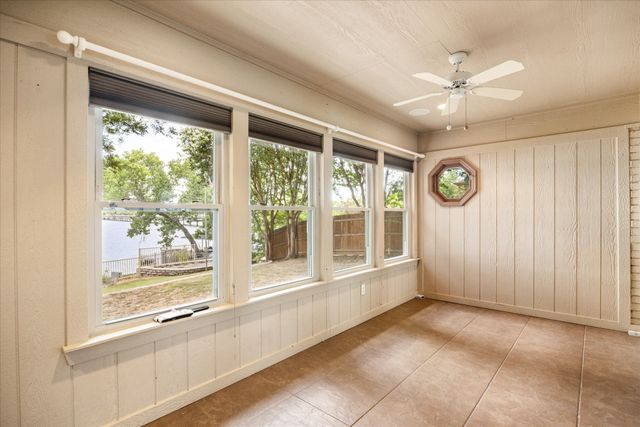 105 Casas Del Sur Street, Granbury, TX 76049