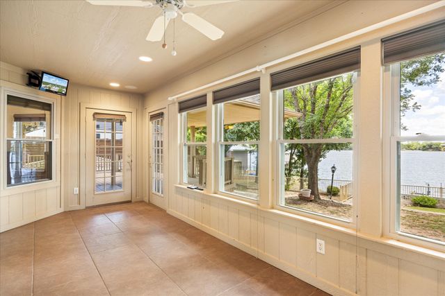 105 Casas Del Sur Street, Granbury, TX 76049