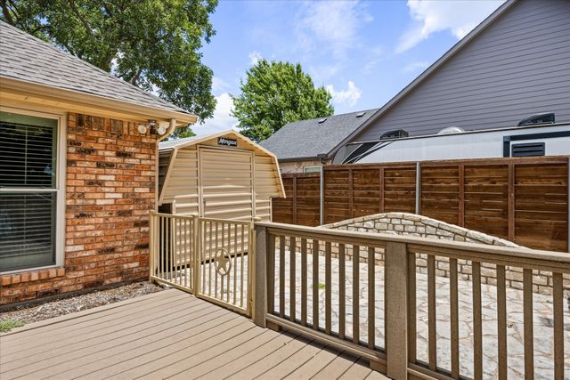 105 Casas Del Sur Street, Granbury, TX 76049