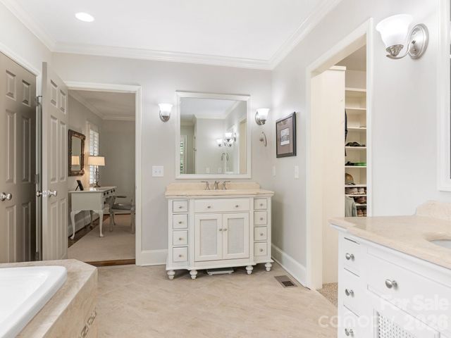 421 Merwick Circle, Charlotte, NC 28211