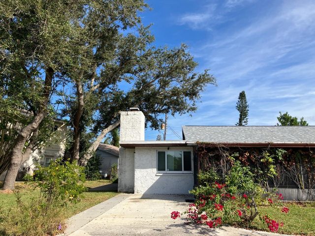 4705 LEMON BAY DRIVE, Venice, FL 34293