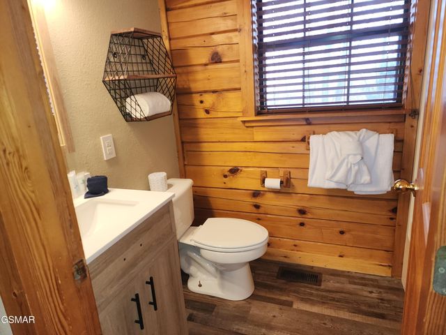 2867 Eagle Crest Way Way, Sevierville, TN 37876