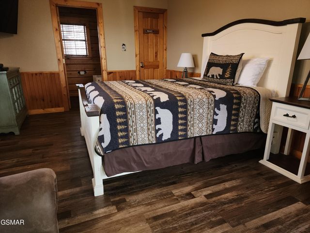 2867 Eagle Crest Way Way, Sevierville, TN 37876