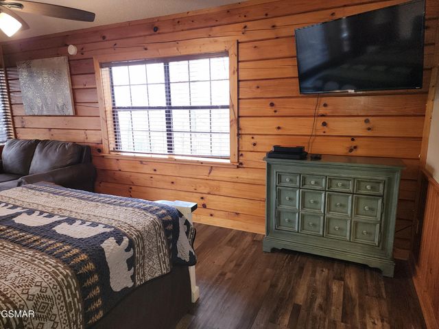 2867 Eagle Crest Way Way, Sevierville, TN 37876