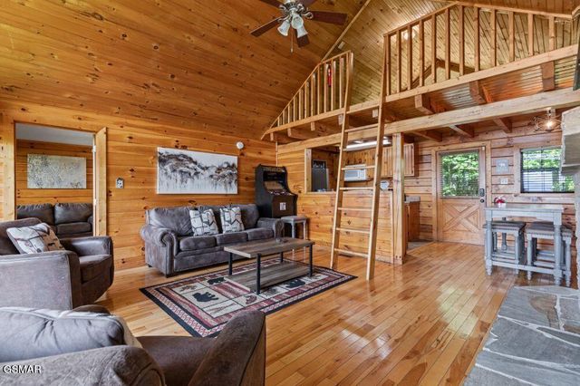 2867 Eagle Crest Way Way, Sevierville, TN 37876