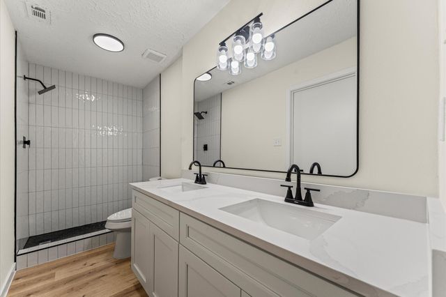 13307 N Thorntree Drive, Houston, TX 77015
