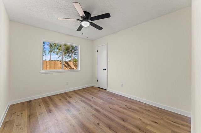 13307 N Thorntree Drive, Houston, TX 77015