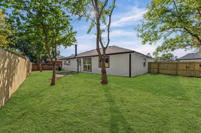 13307 N Thorntree Drive, Houston, TX 77015