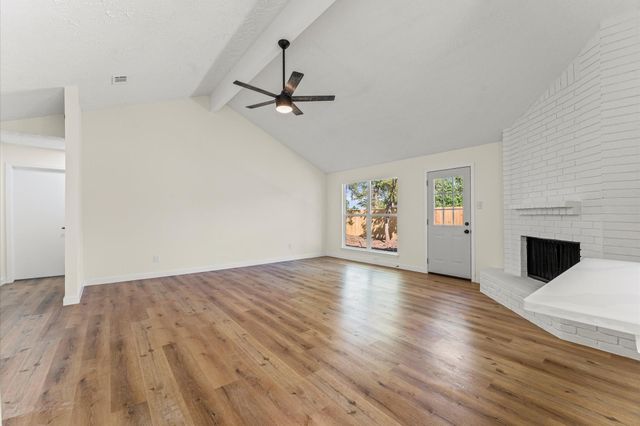 13307 N Thorntree Drive, Houston, TX 77015