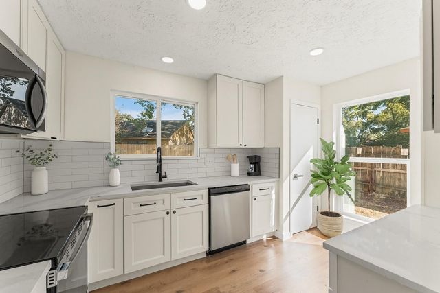 13307 N Thorntree Drive, Houston, TX 77015