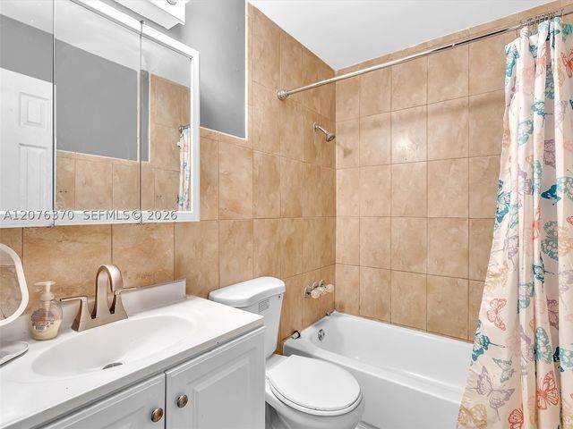 2641 NW 21st St, Fort Lauderdale, FL 33311