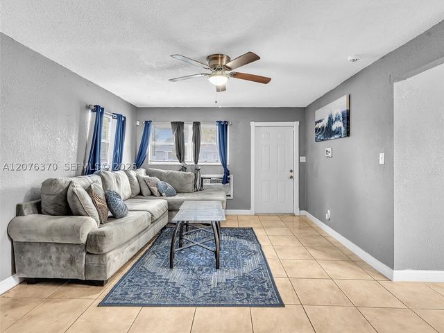 2641 NW 21st St, Fort Lauderdale, FL 33311