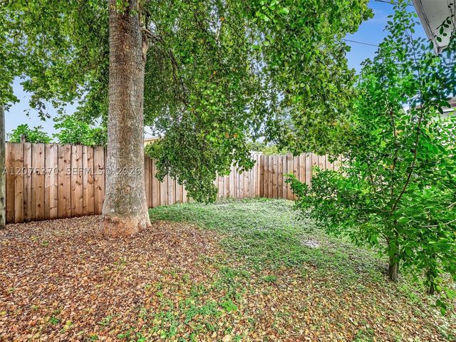 2641 NW 21st St, Fort Lauderdale, FL 33311