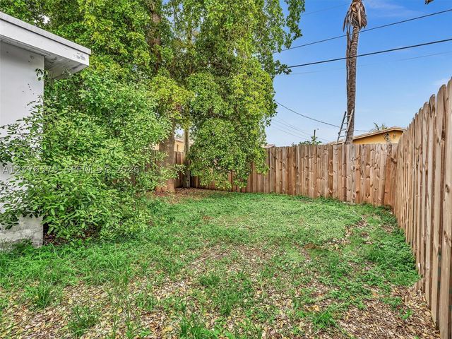 2641 NW 21st St, Fort Lauderdale, FL 33311