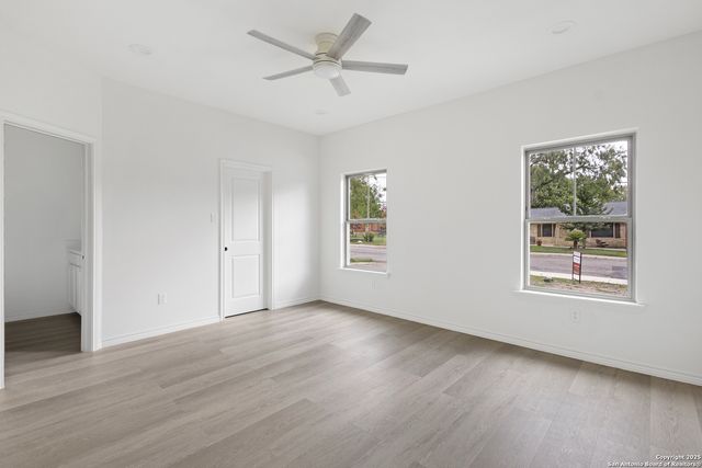 223 Florencia Ave, San Antonio, TX 78228