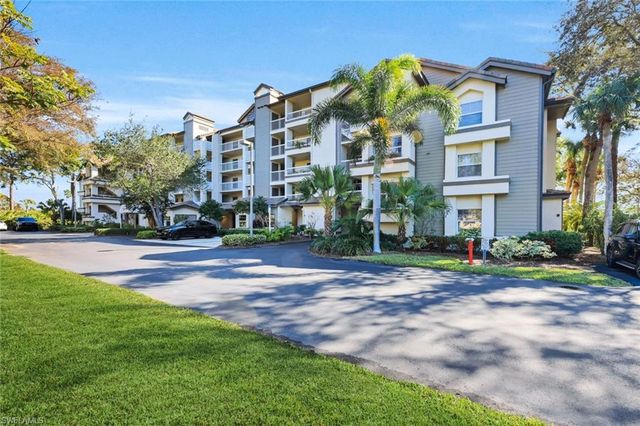 26900 Wedgewood DR # 305, Bonita Springs, FL 34134