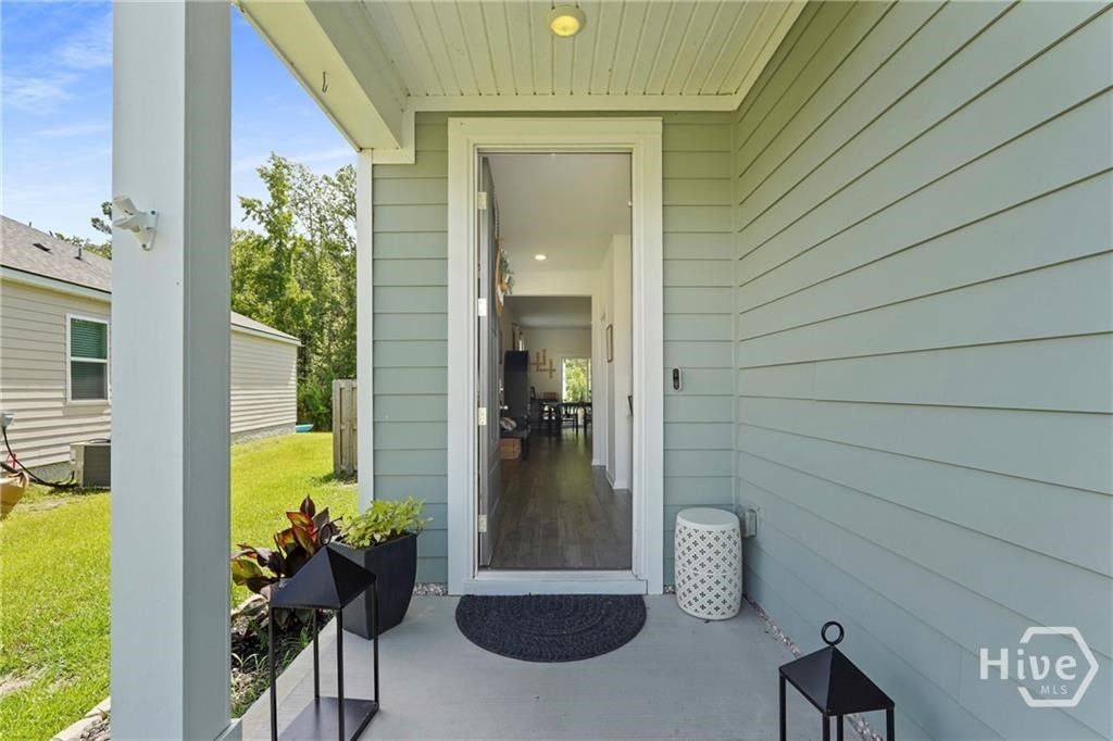 Image 13 of property listing at 41 Gypsea Lane, Richmond Hill, GA 31324