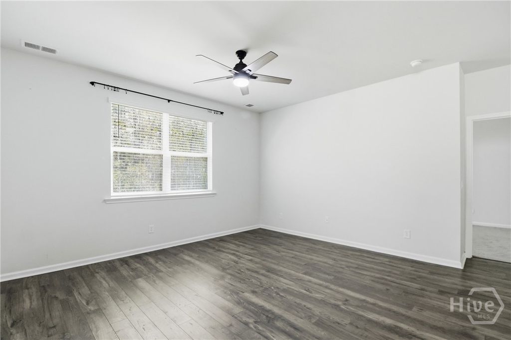 Image 16 of property listing at 41 Gypsea Lane, Richmond Hill, GA 31324