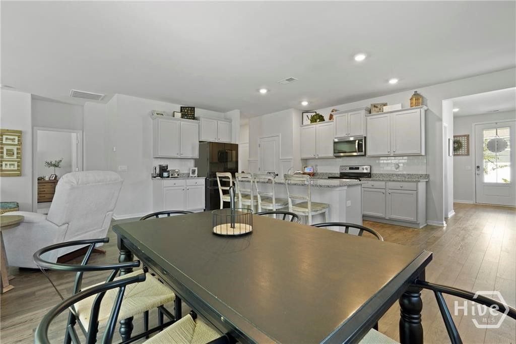 Image 22 of property listing at 41 Gypsea Lane, Richmond Hill, GA 31324