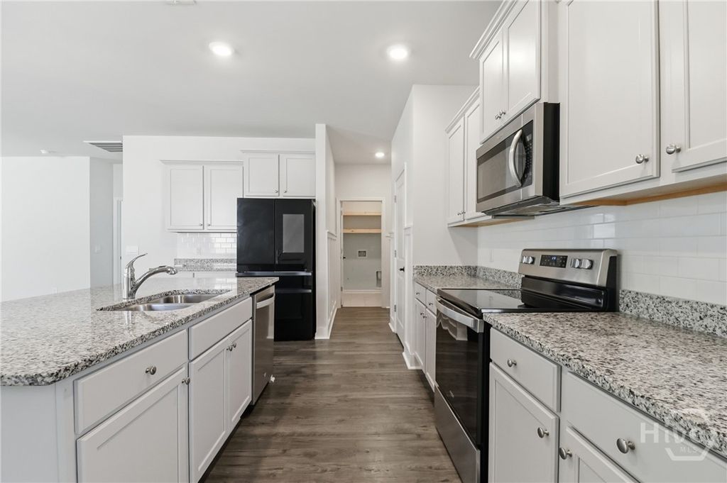 Image 28 of property listing at 41 Gypsea Lane, Richmond Hill, GA 31324