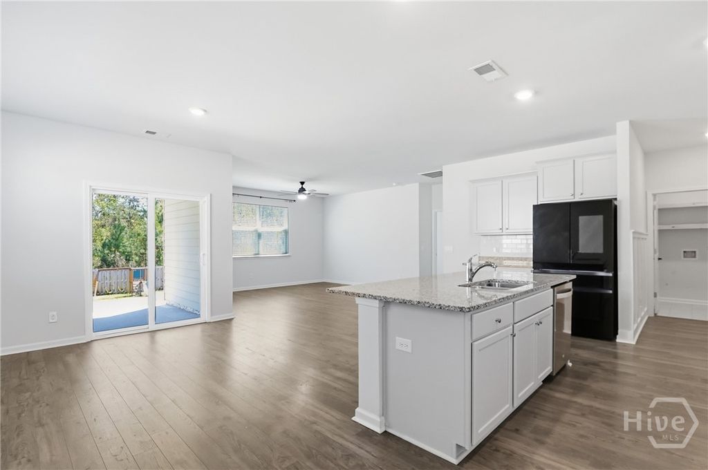Image 29 of property listing at 41 Gypsea Lane, Richmond Hill, GA 31324