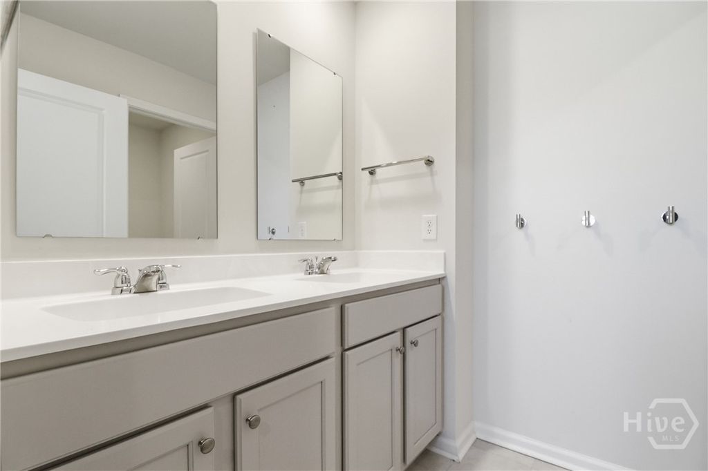 Image 47 of property listing at 41 Gypsea Lane, Richmond Hill, GA 31324