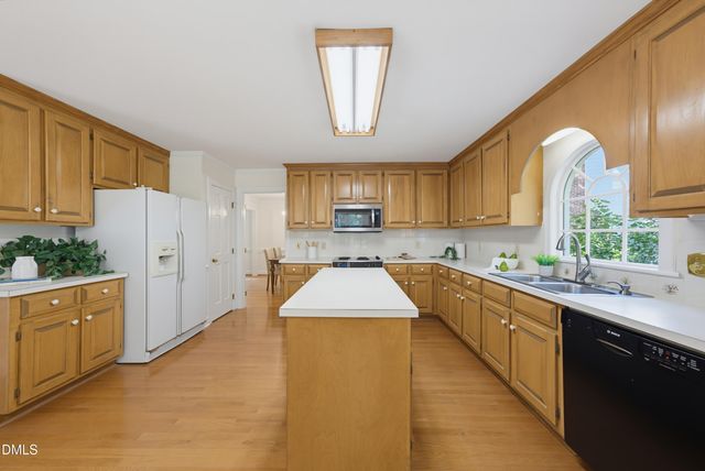 120 Vicksburg Drive, Cary, NC 27513