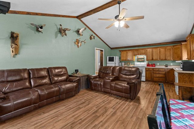 186 County Road 193, Gary, TX 75643