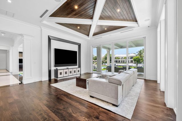 215 W Key Palm Road, Boca Raton, FL 33432
