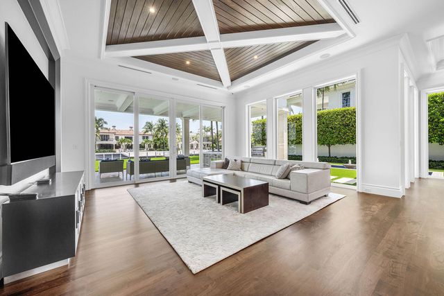 215 W Key Palm Road, Boca Raton, FL 33432
