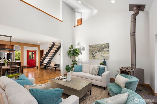 23208 107th Avenue SW, Vashon, WA 98070