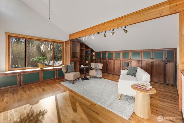 23208 107th Avenue SW, Vashon, WA 98070