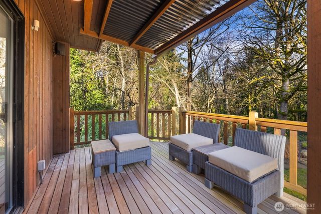 23208 107th Avenue SW, Vashon, WA 98070