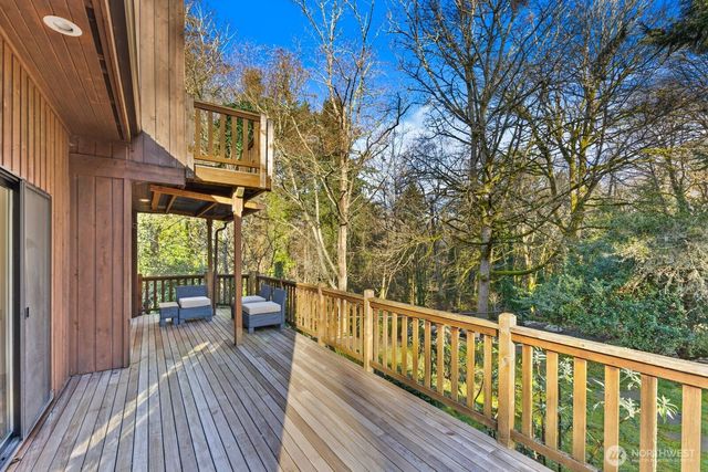 23208 107th Avenue SW, Vashon, WA 98070