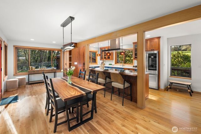 23208 107th Avenue SW, Vashon, WA 98070