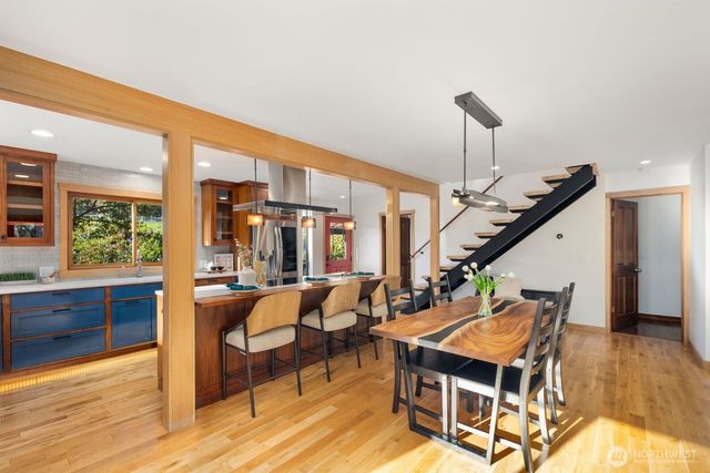 23208 107th Avenue SW, Vashon, WA 98070