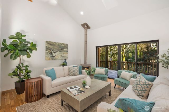 23208 107th Avenue SW, Vashon, WA 98070