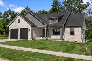 232 Max Cavnes Road, Danville, KY 40422