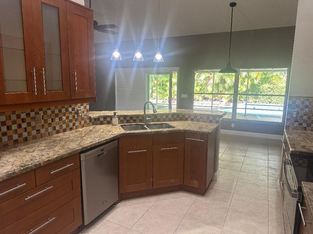 5503 NW 39TH Avenue, Coconut Creek, FL 33073