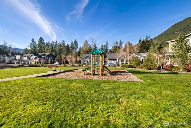 1431 Bandera Avenue SE, North Bend, WA 98045