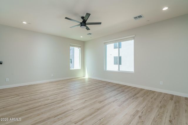 2601 E CLARENDON Avenue 14, Phoenix, AZ 85016