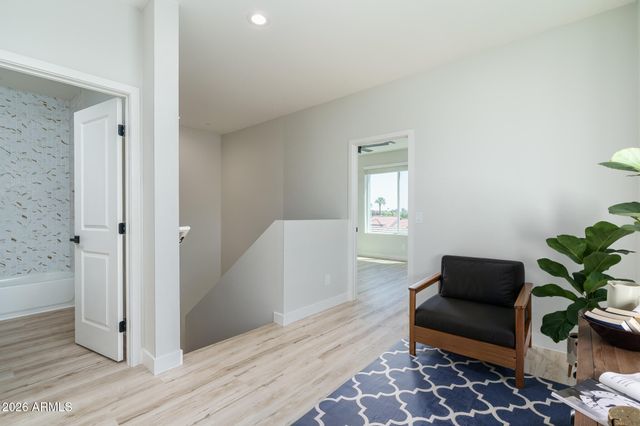 2601 E CLARENDON Avenue 14, Phoenix, AZ 85016