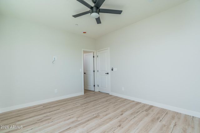 2601 E CLARENDON Avenue 14, Phoenix, AZ 85016